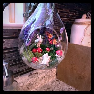 Faux plant container